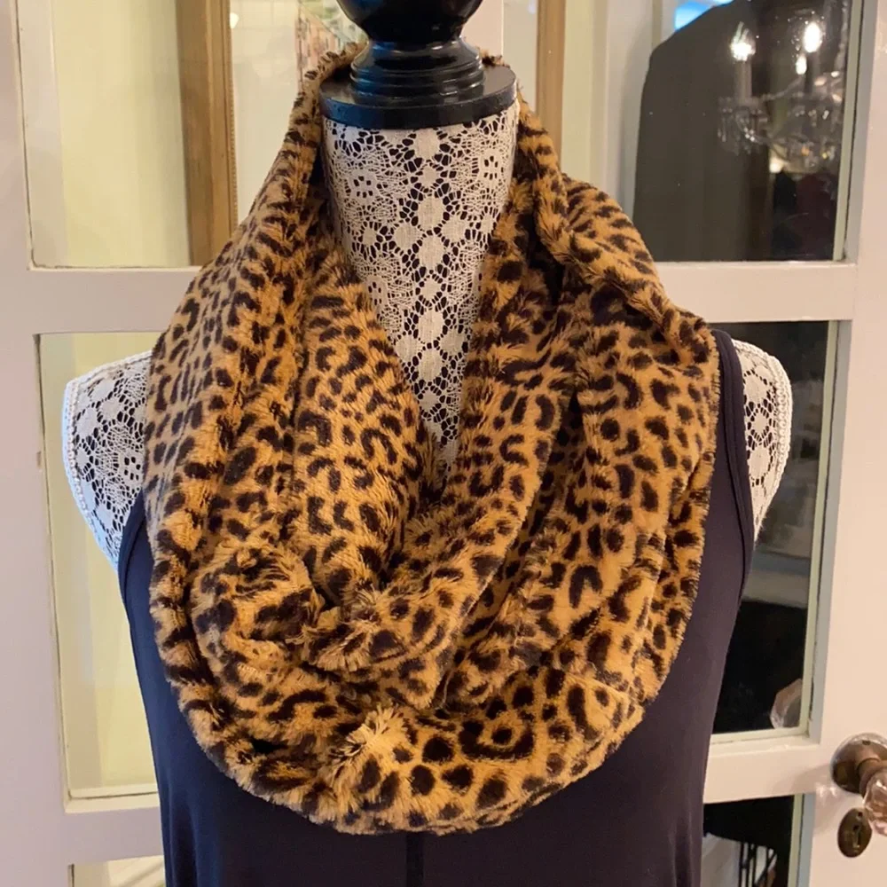 Brown Tan Animal Leopard Jaguar Spotted Preppy Print Plush Infinity Scarf
